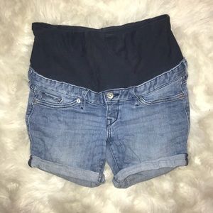 H&M maternity shorts